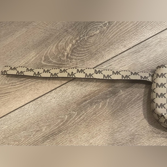 FINAL PRICE💚 NWOT AUTHENTIC MICHAEL KORS MULTI WEAR BAG L/XL - Picture 4 of 9